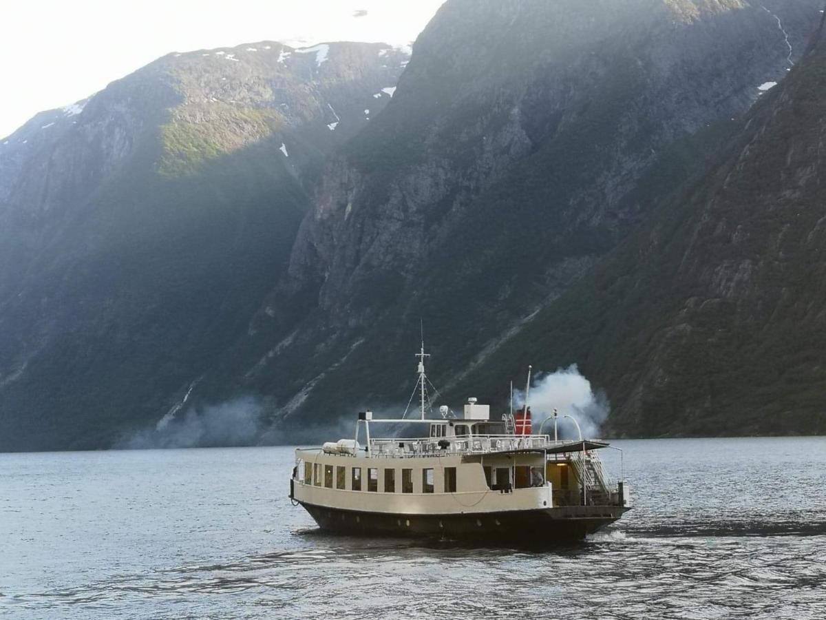 Hotel Iris Vedal Nauste Exteriér fotografie