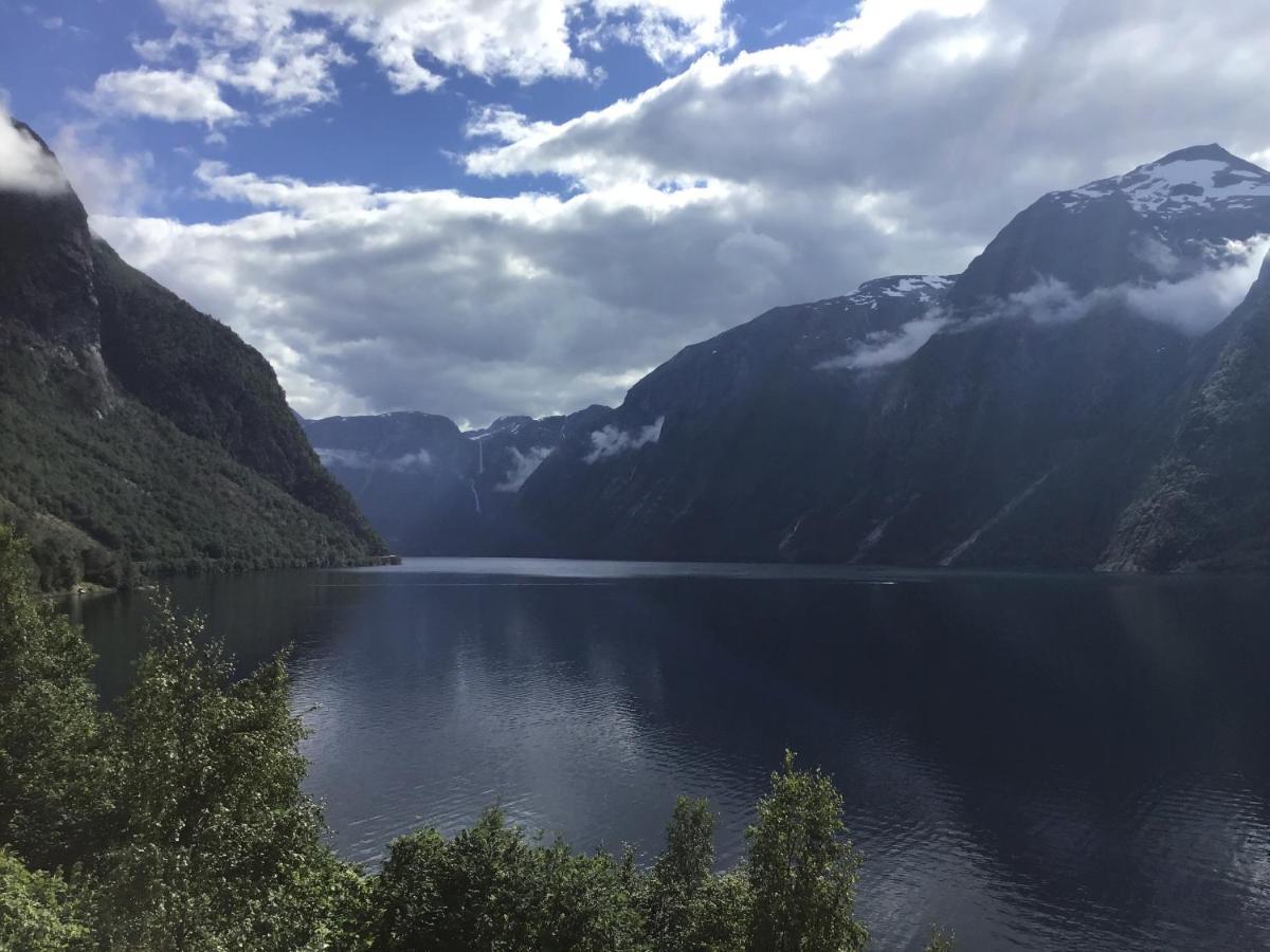 Hotel Iris Vedal Nauste Exteriér fotografie