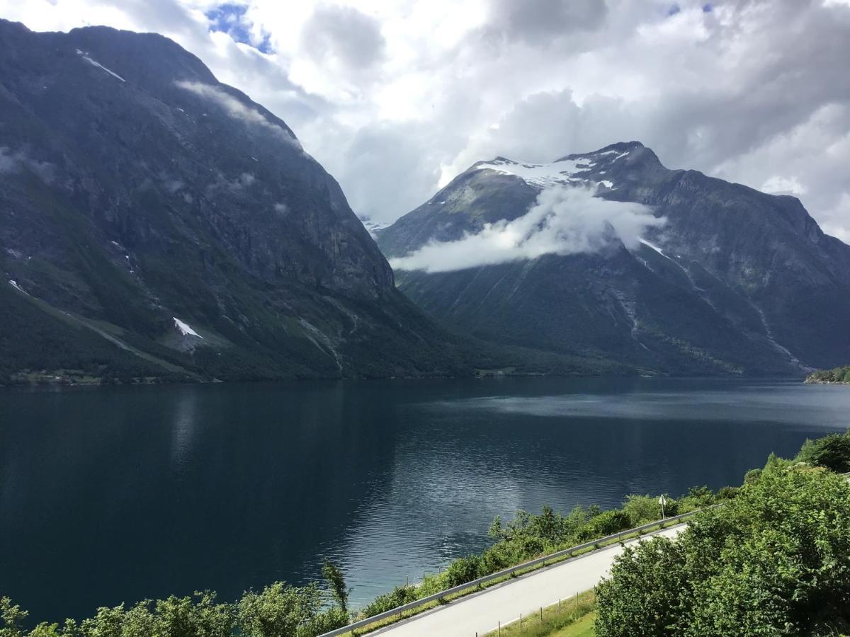 Hotel Iris Vedal Nauste Exteriér fotografie